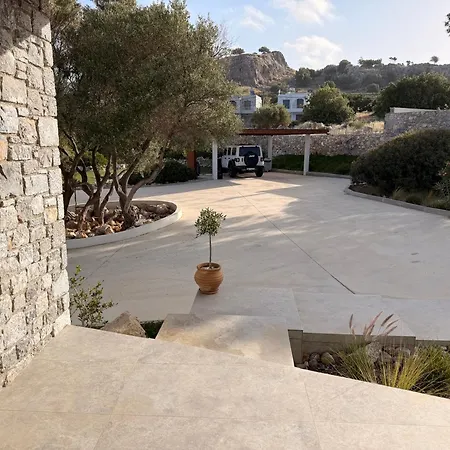 Vila Unique Luxury With Private Pools And Breathtaking Sea Views In Lindos Area